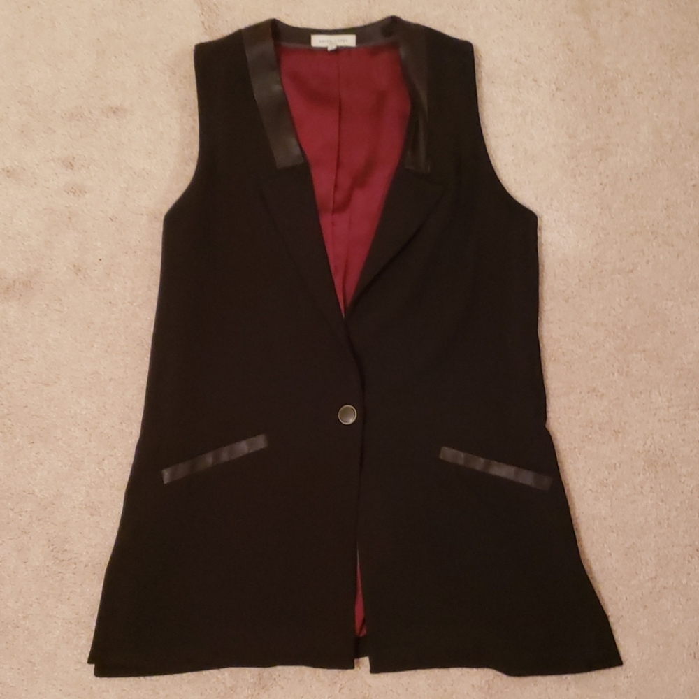 Waverly Grey black vest, like new!